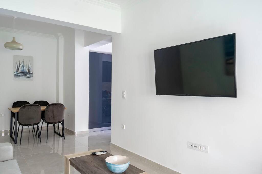 Alimos Sun-Filled Apartment Афины Экстерьер фото