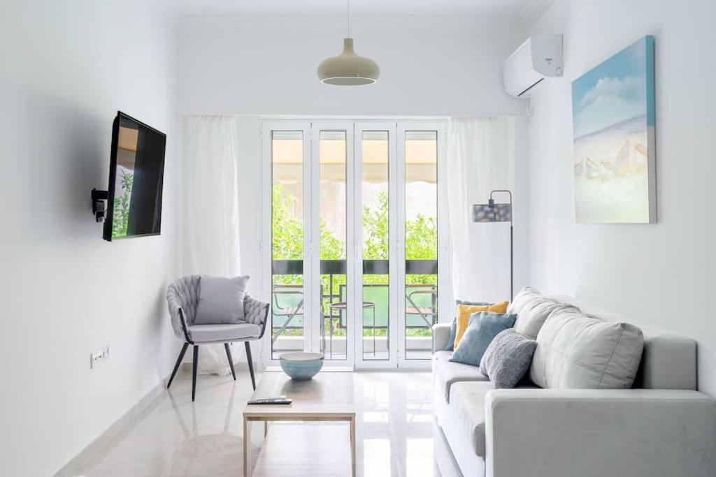 Alimos Sun-Filled Apartment Афины Экстерьер фото